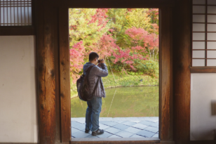 A trip through history in Kodai-ji Temple’s extensive gardens