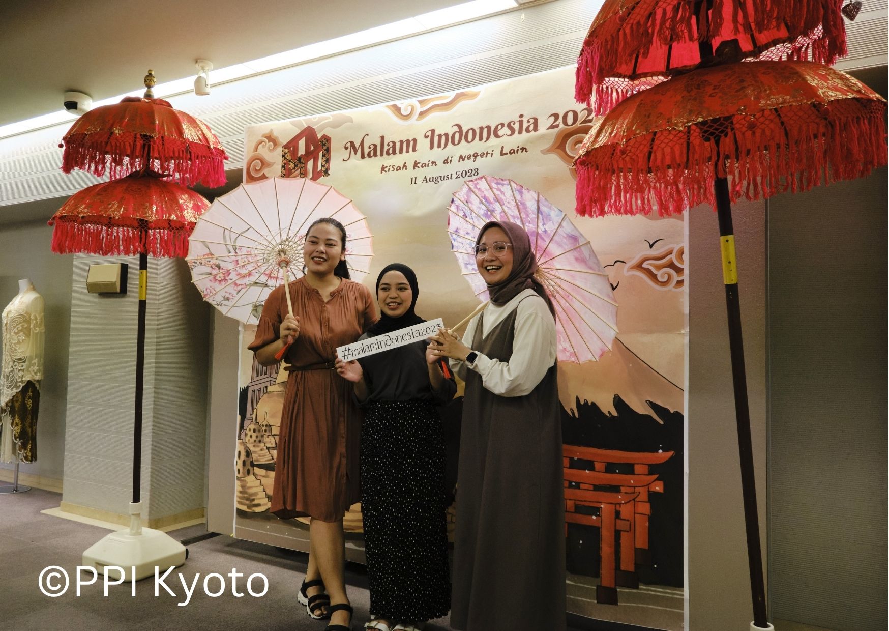 Festival Budaya “Malam Indonesia” Membawaku Pulang Sejenak ke Indonesia